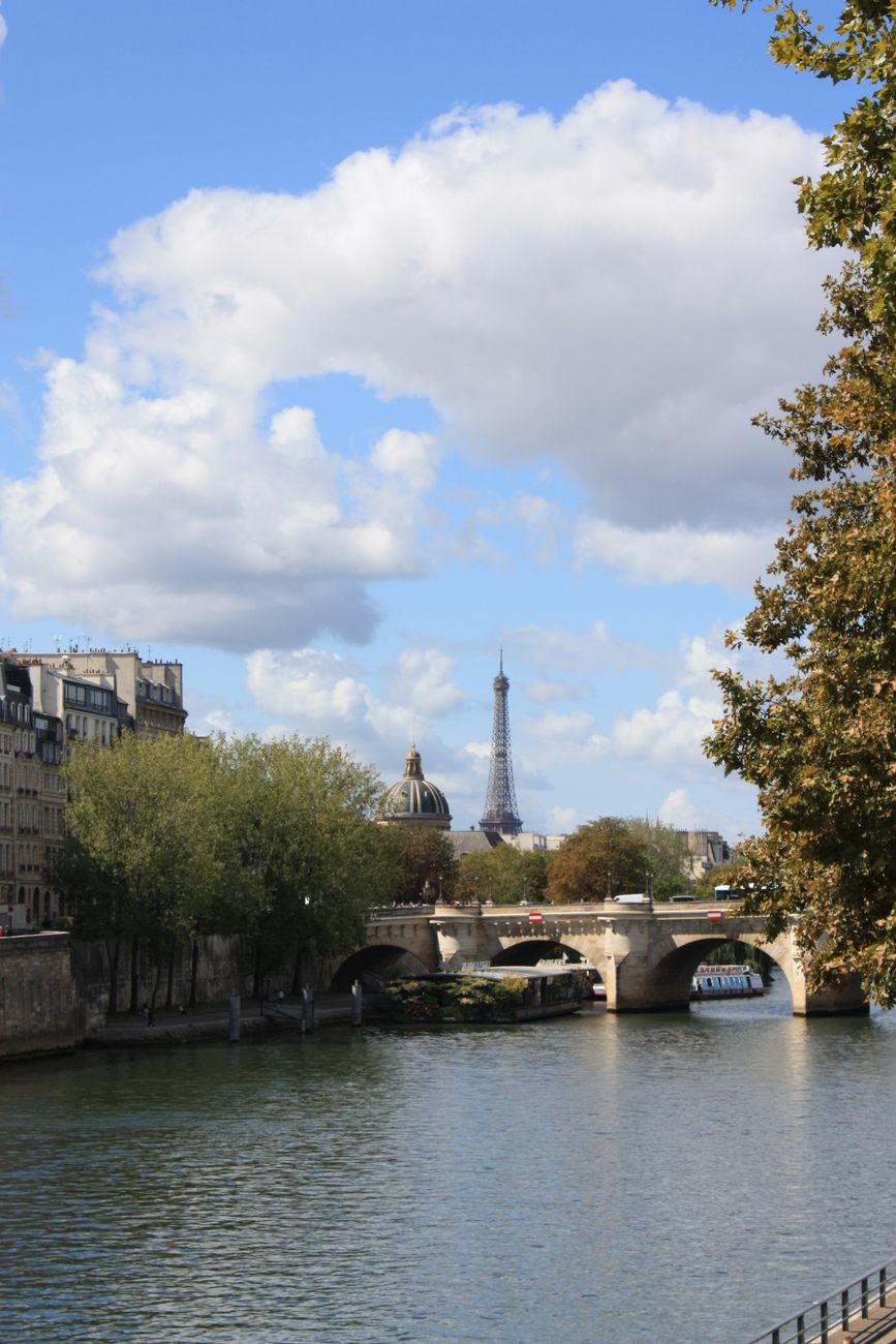 Paris Secret Pont des Arts et Tour Eiffel